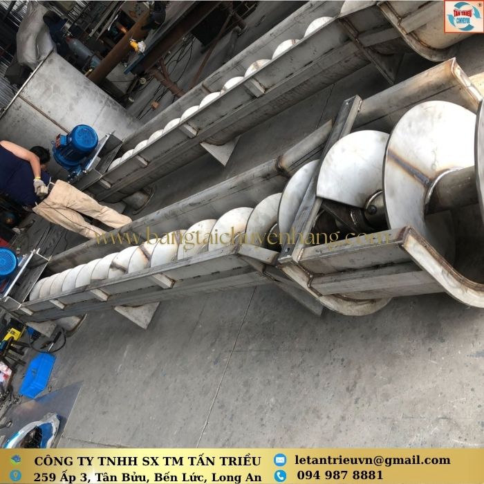 Trục Vít Tải Xoắn